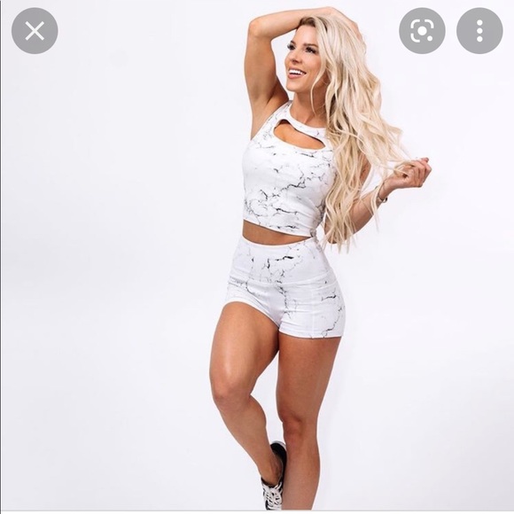 BuffBunny Marble Peekaboo Crop Top - Picture 1 of 6